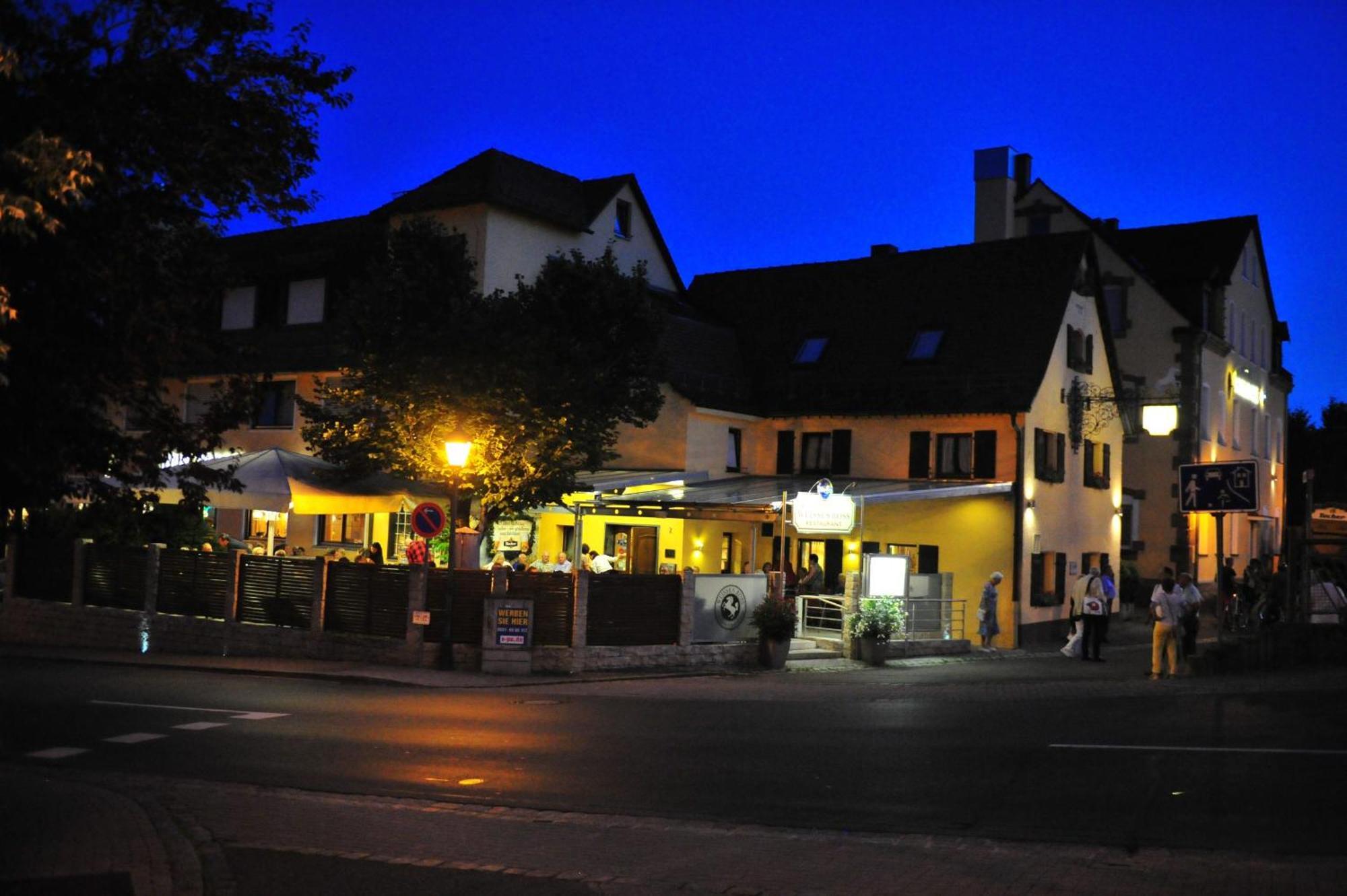 Hotel-Gasthof Weisses Ross Schwaig bei Nurnberg Exterior photo